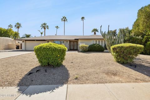 8590 E VIA DE DORADO -- Scottsdale AZ 85258