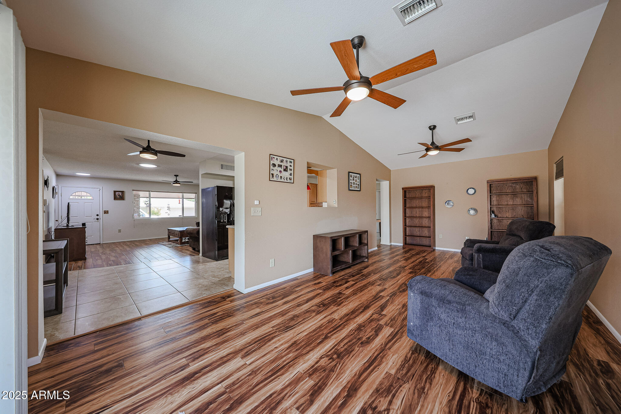 10736 W ROUNDELAY Circle