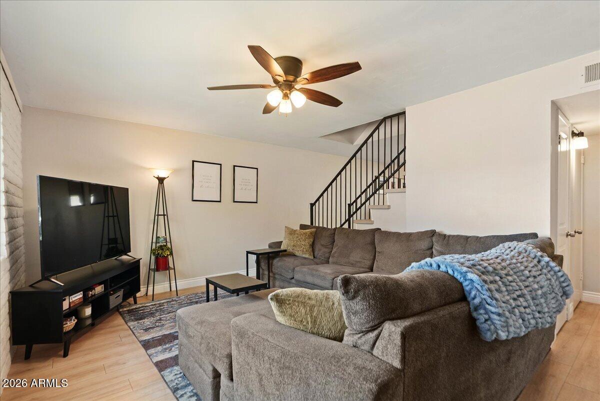 451 N LESUEUR --