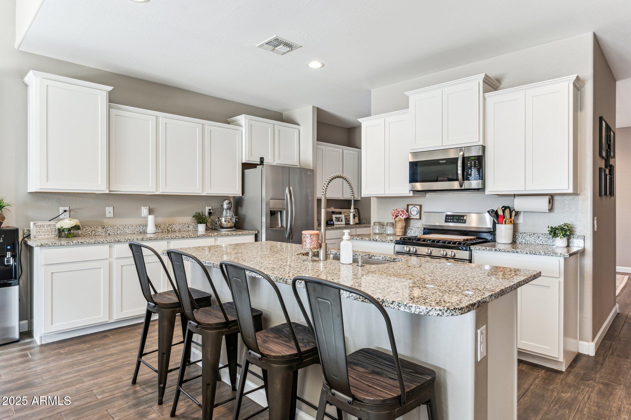 11-web-or-mls-29681-w-columbus-ave