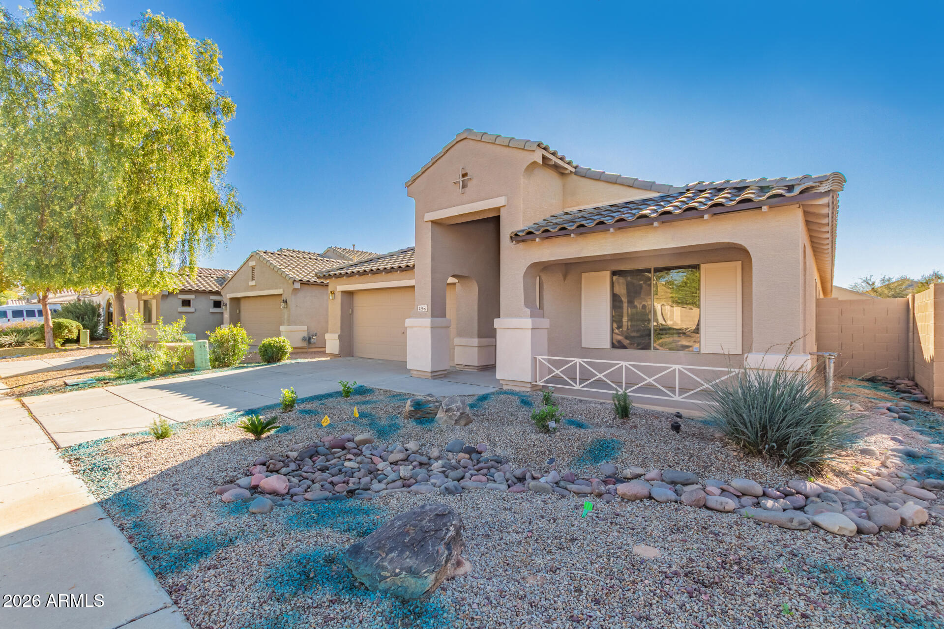 42631 W Venture Road