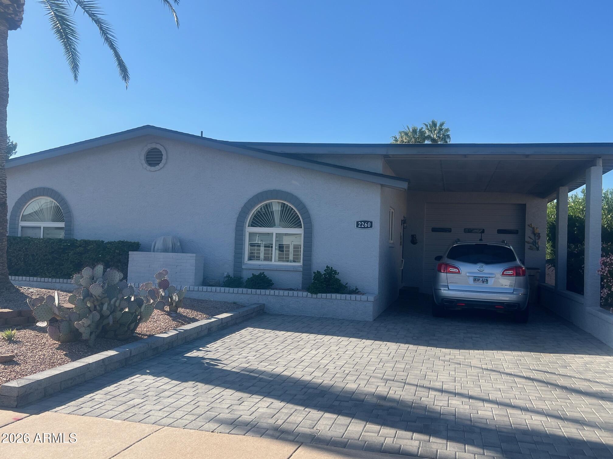 2260 N Middlecoff Drive