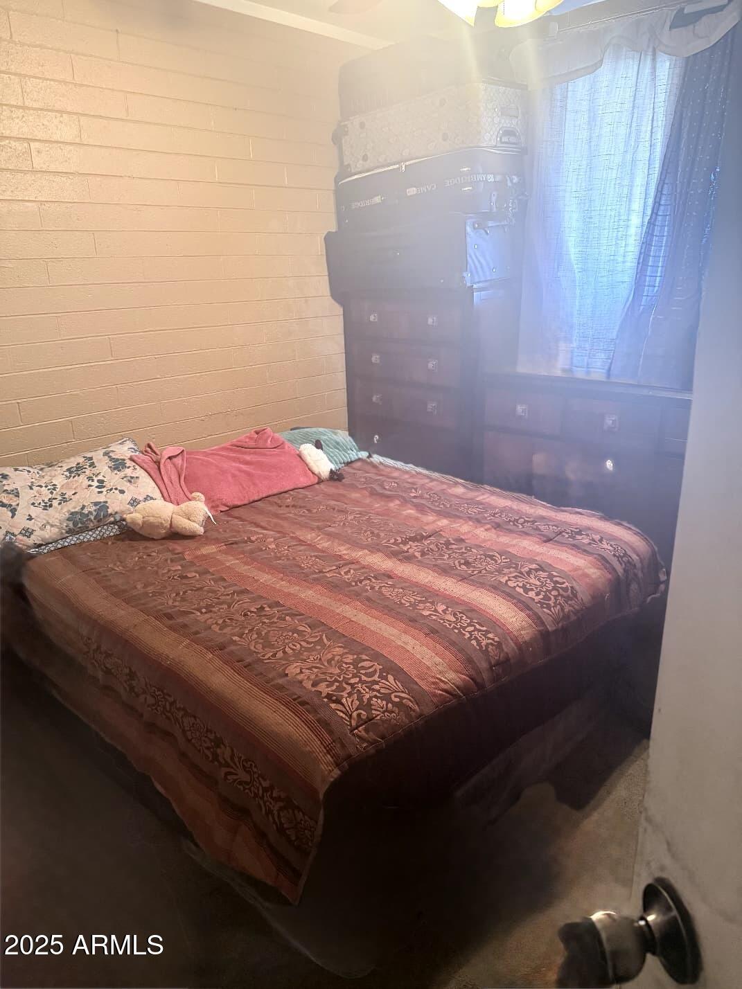 3142 W MARSHALL Avenue W