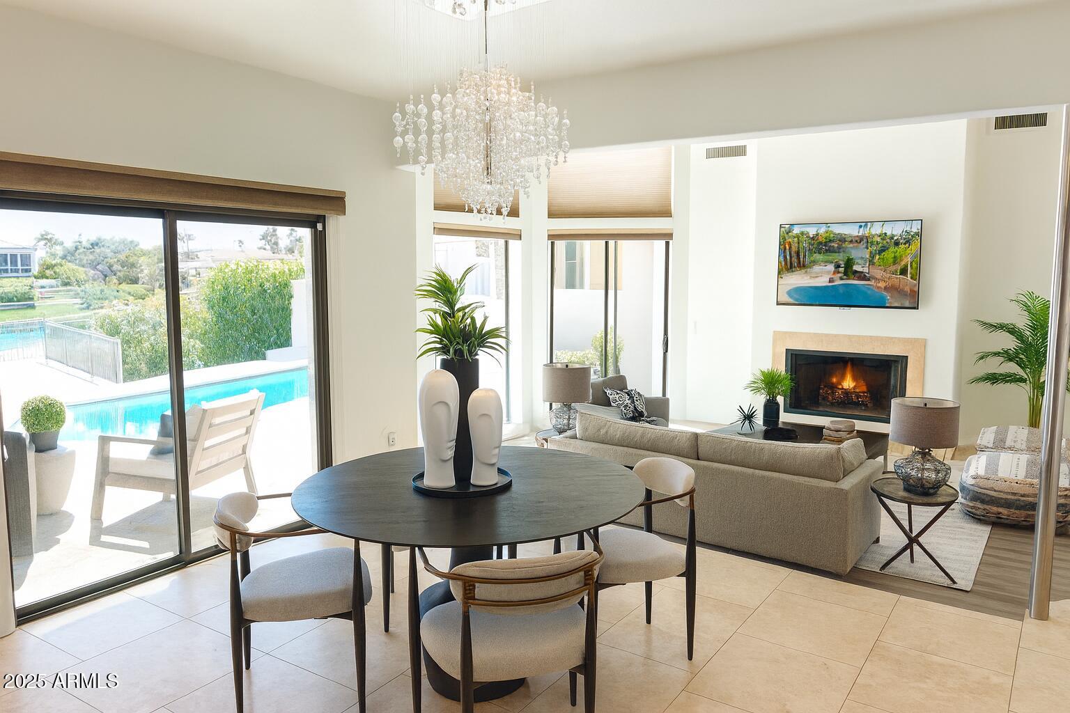 9943 E ISLAND Circle