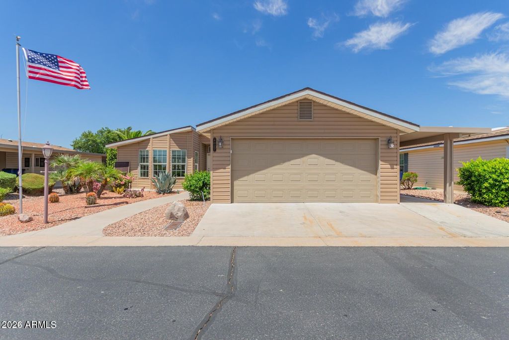 Photo of 3301 S Goldfield Road #4027, Apache Junction, AZ 85119 (MLS # 6995314)