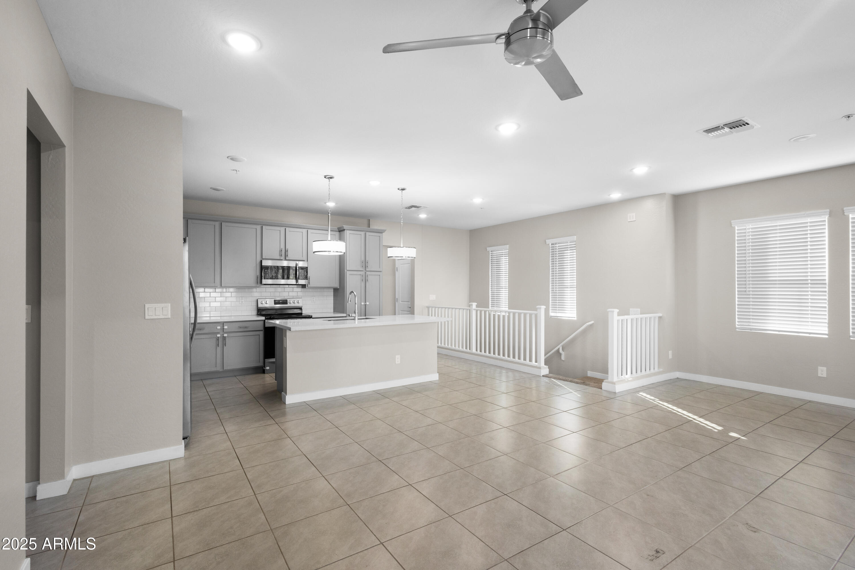 155 N Lakeview Boulevard 259