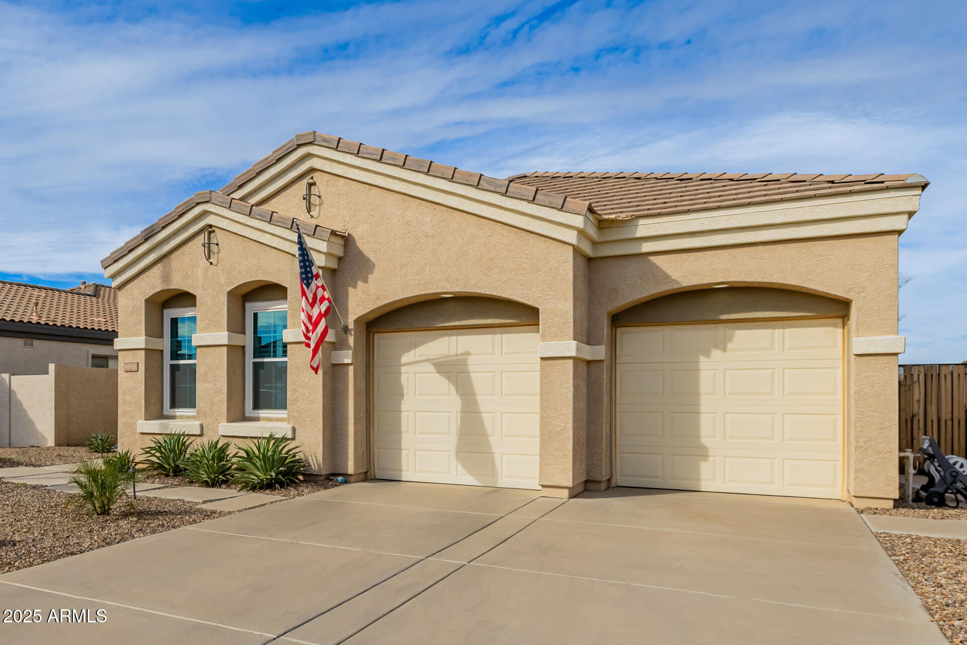 6816 S PINEHURST Drive