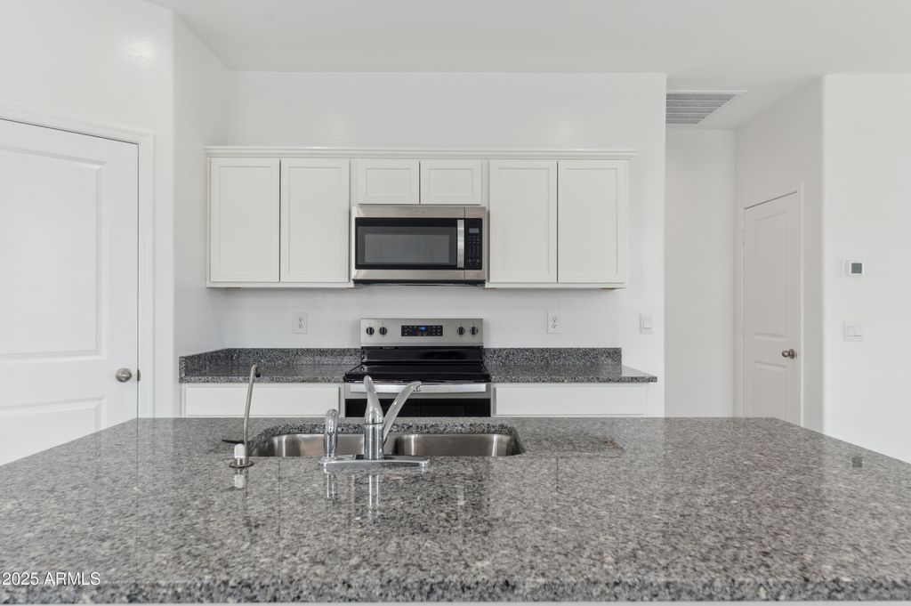 Photo of 1333 W Shannon Way, Coolidge, AZ 85128 (MLS # 6973126)