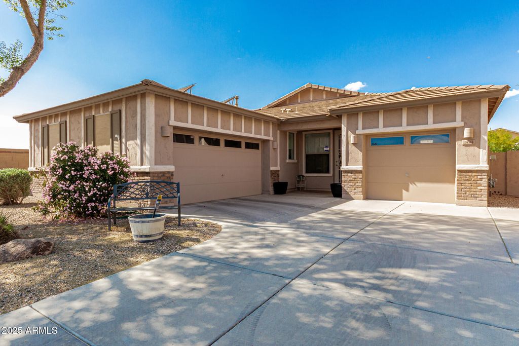 Photo of 368 W Key West Drive, Casa Grande, AZ 85122 (MLS # 6854173)