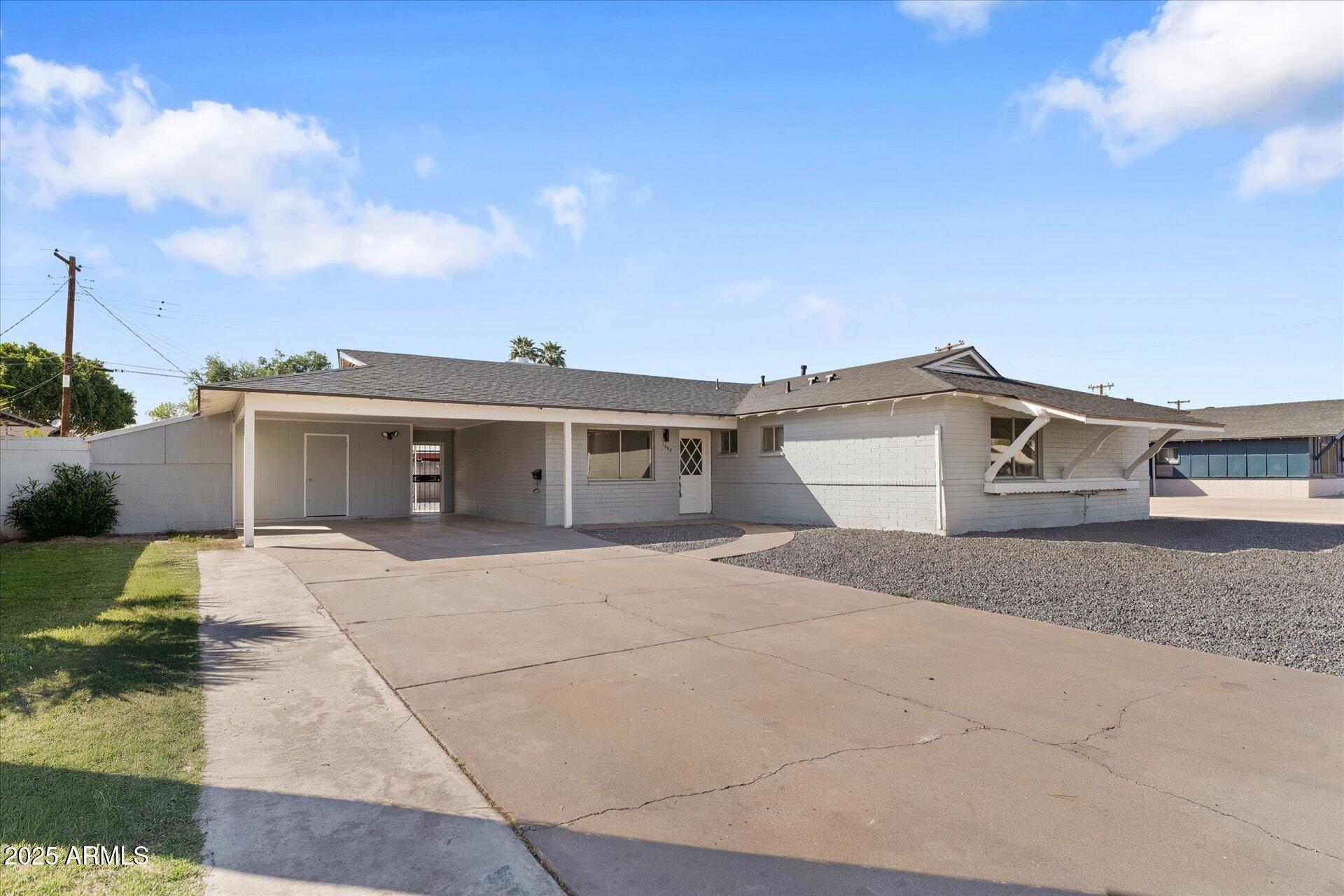 1658 N Old Colony Drive