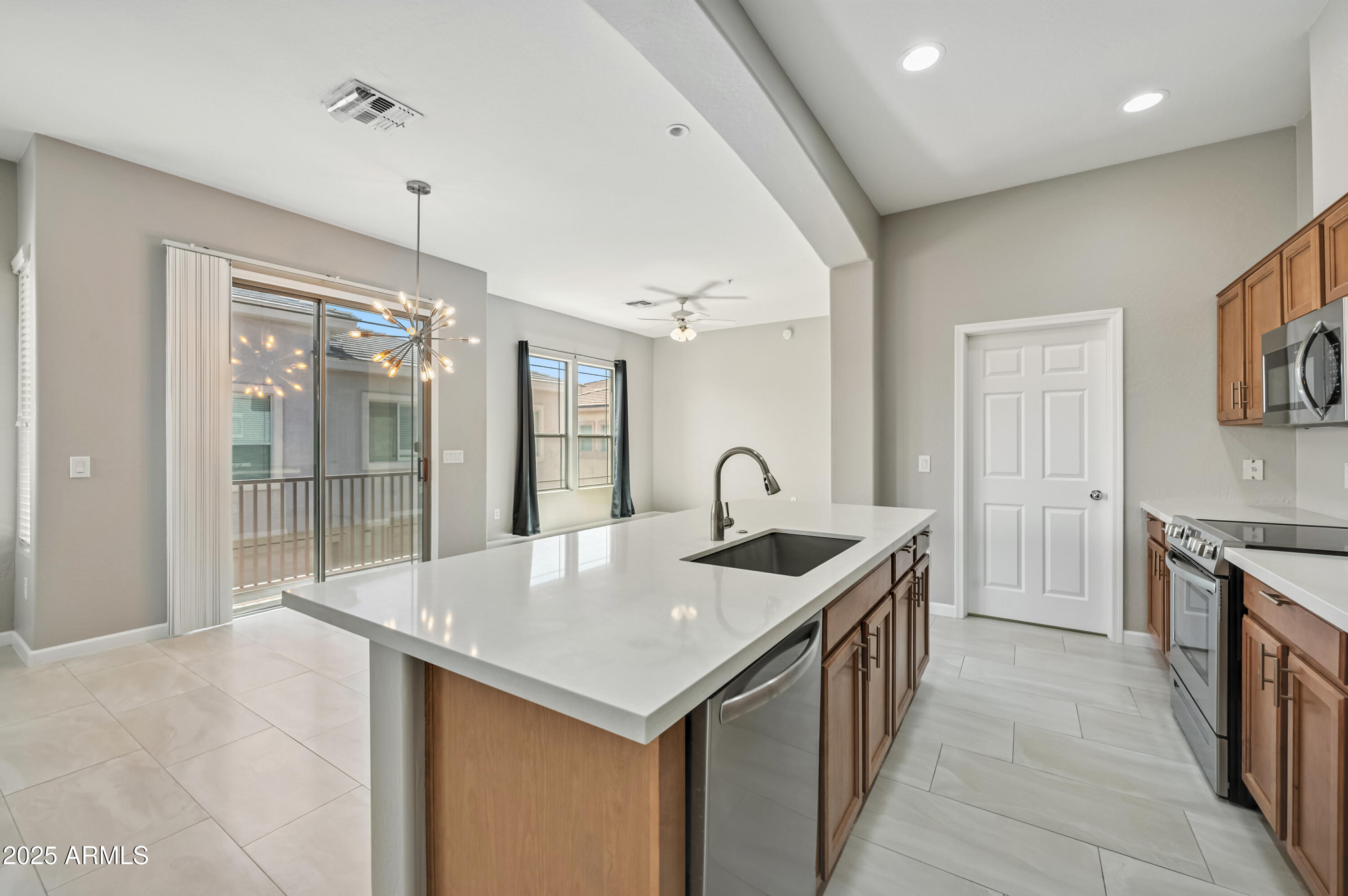 42424 N GAVILAN PEAK Parkway 7206