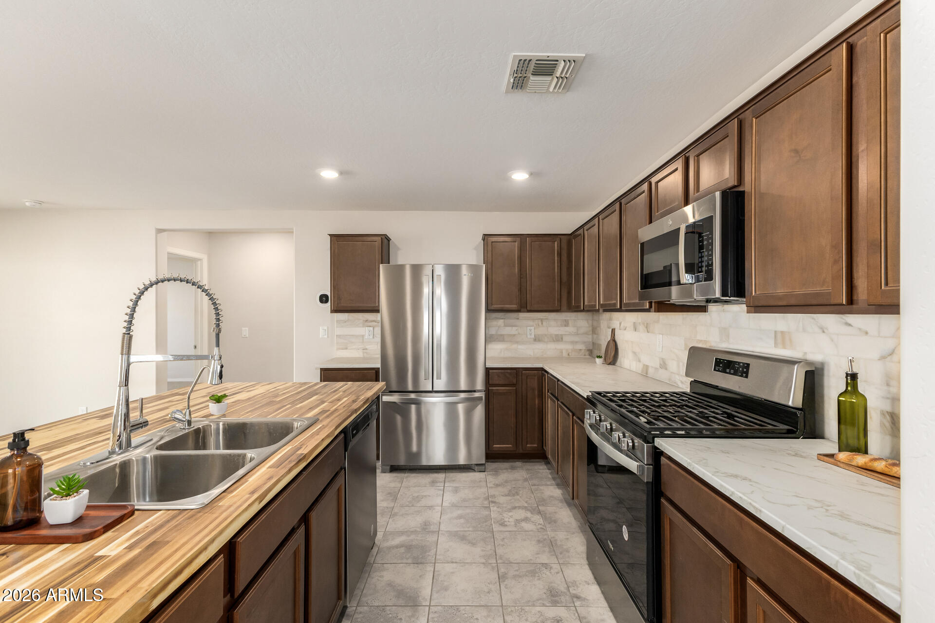 36618 W SAN SISTO Avenue