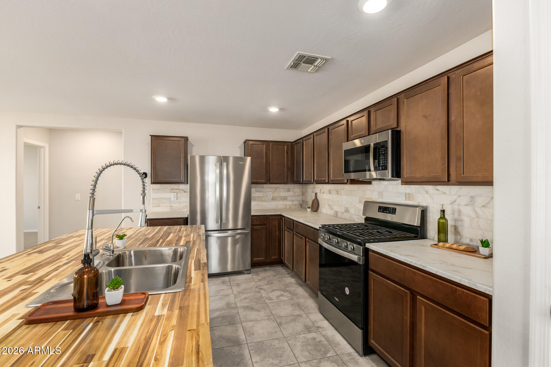 36618 W SAN SISTO Avenue