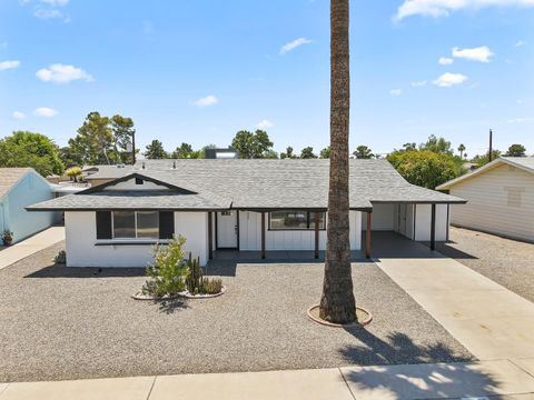 Photo of 10423 W Monterosa Drive, Sun City, AZ 85351 (MLS # 7013811)