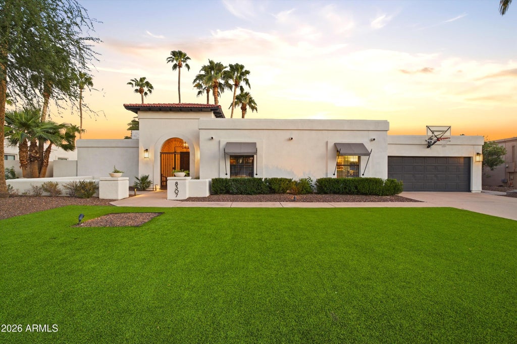 Photo of 8307 E San Rafael Drive, Scottsdale, AZ 85258 (MLS # 7092436)