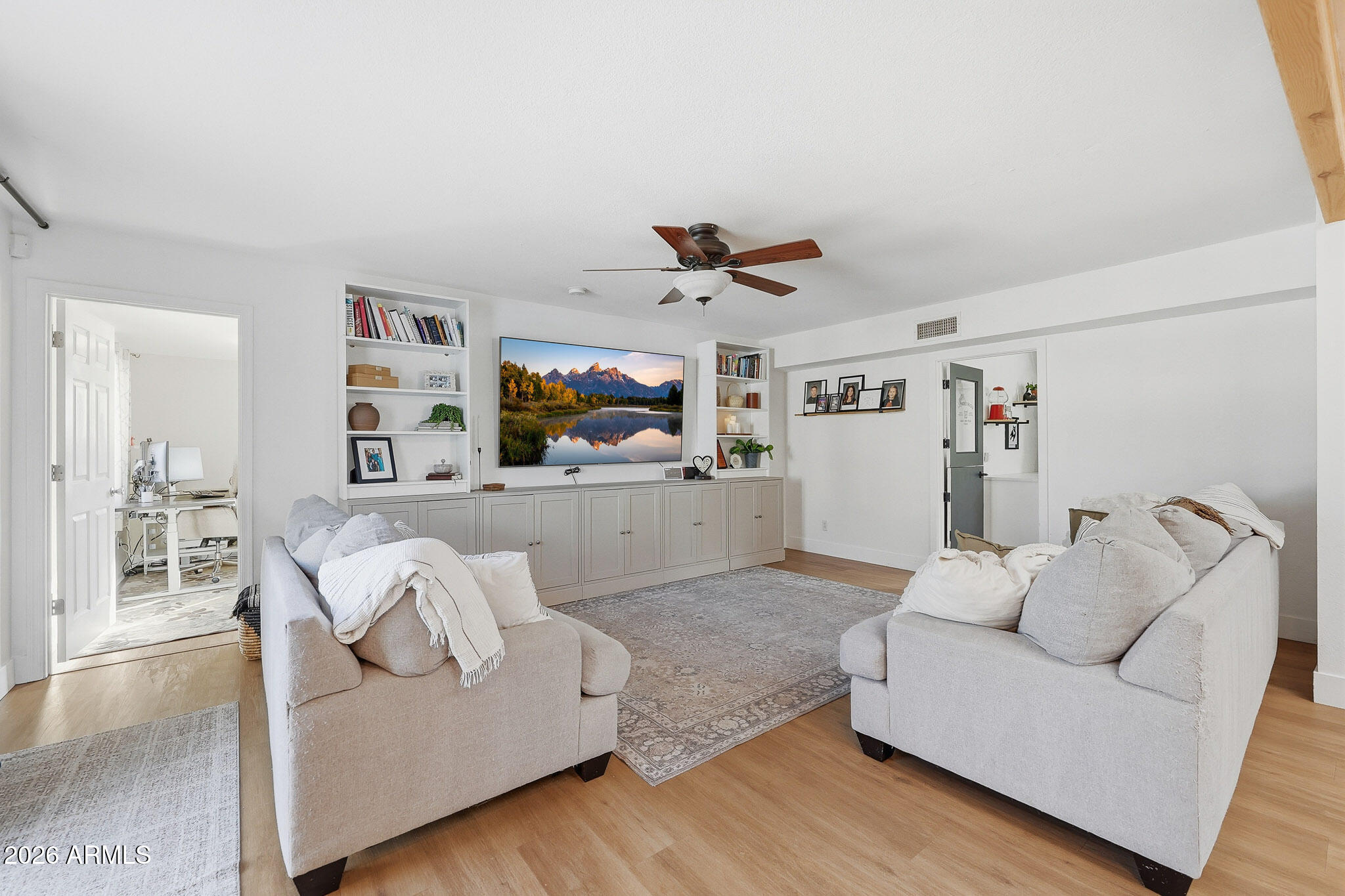 3317 E BLOOMFIELD Road