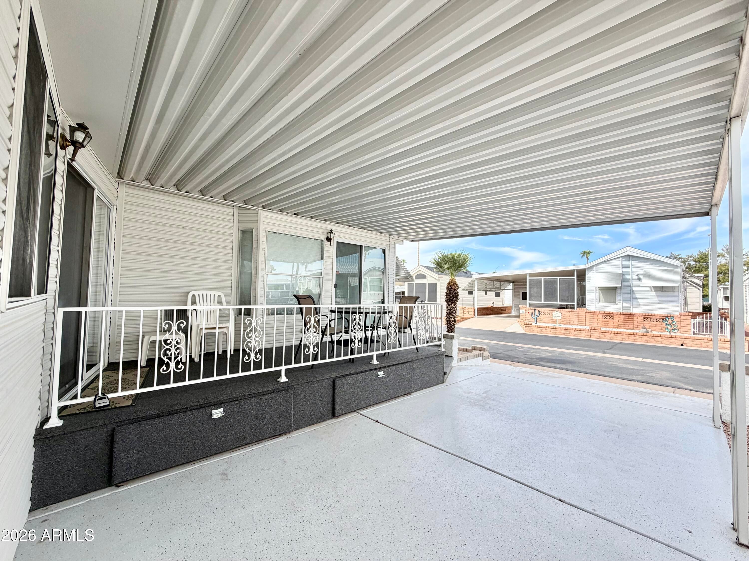 111 S GREENFIELD Road 423