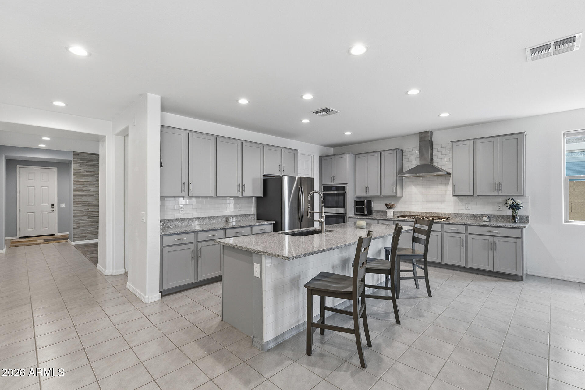 17810 W STRAIGHT ARROW Lane