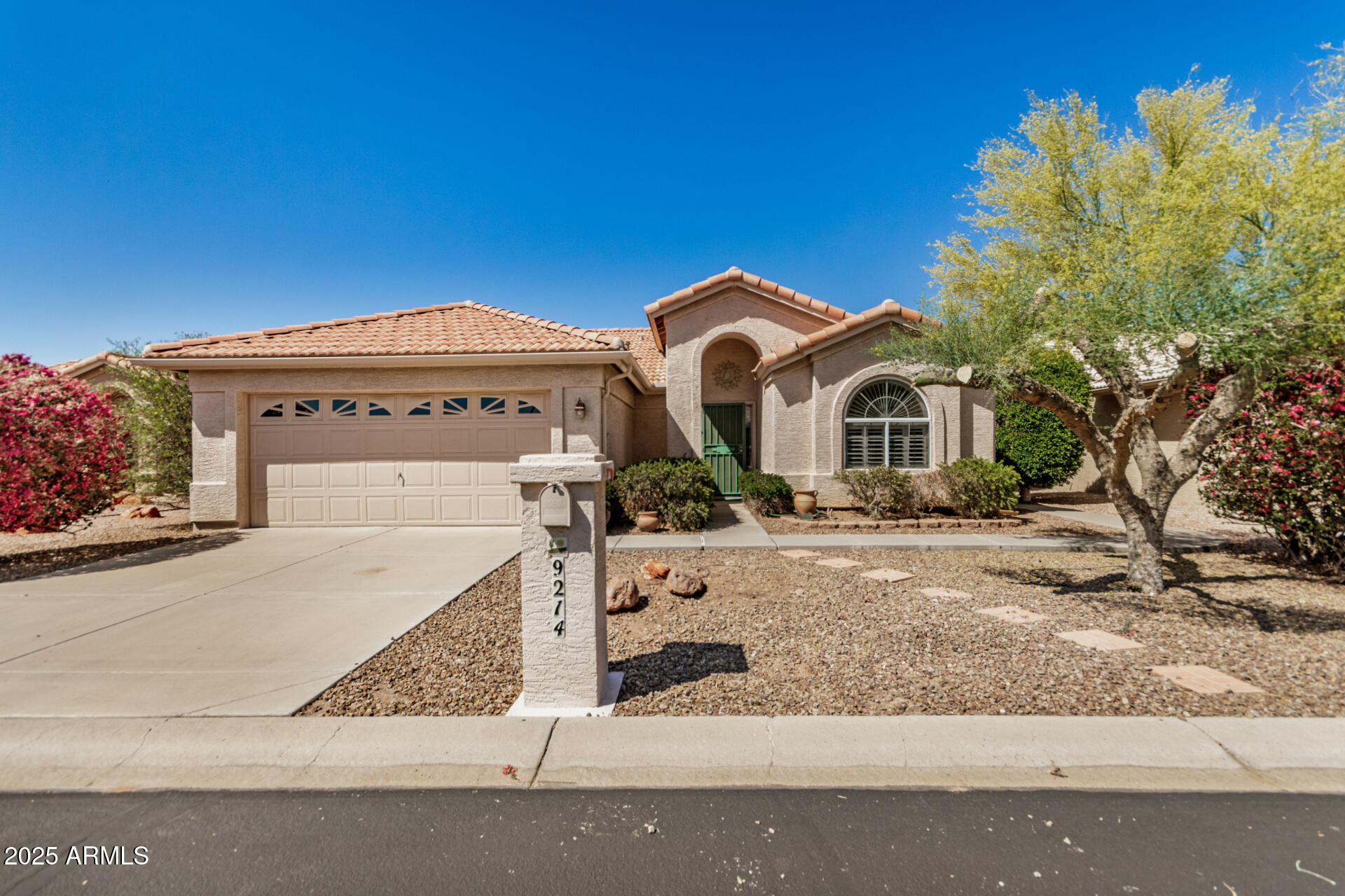 9214 E DIAMOND Drive