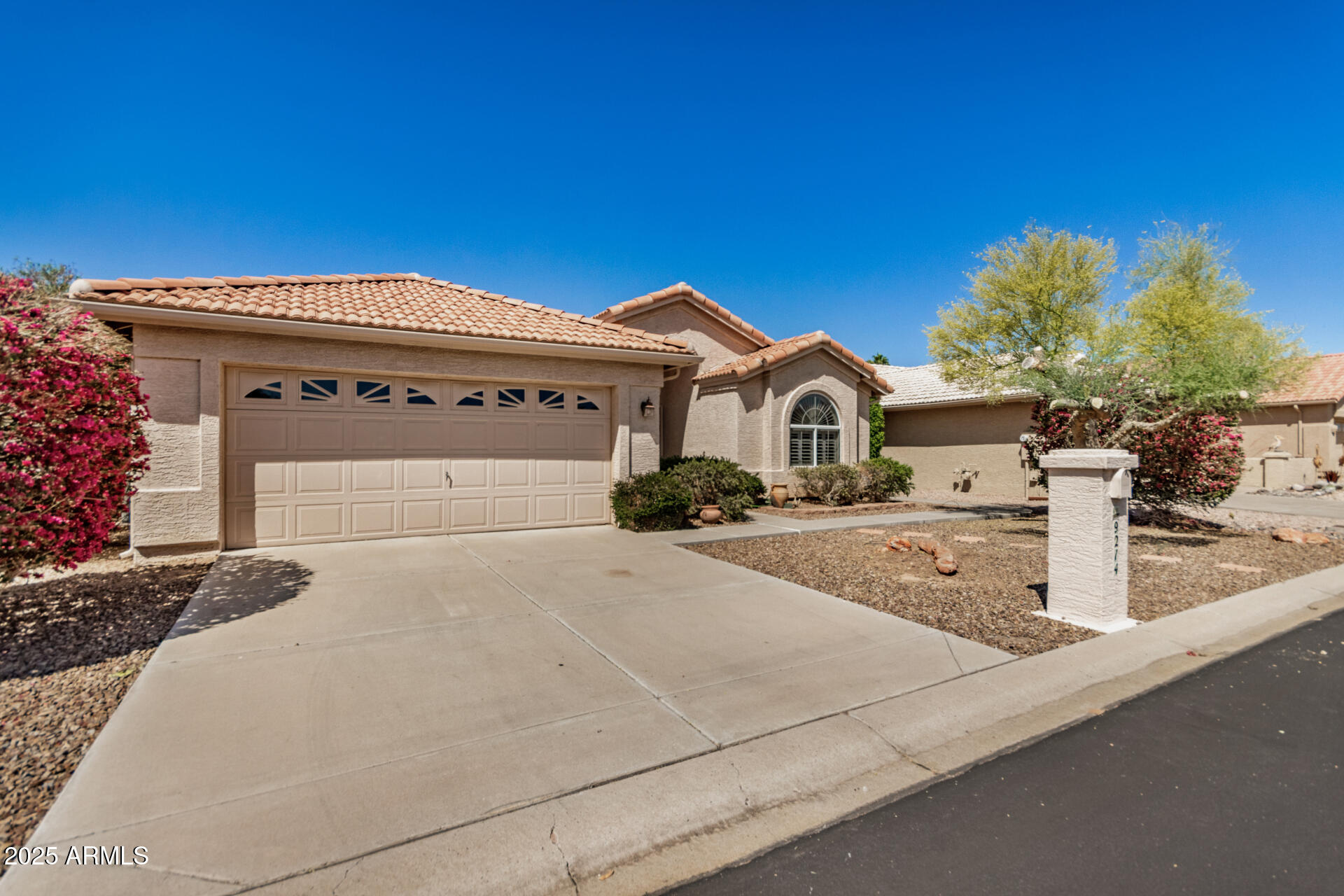 9214 E DIAMOND Drive