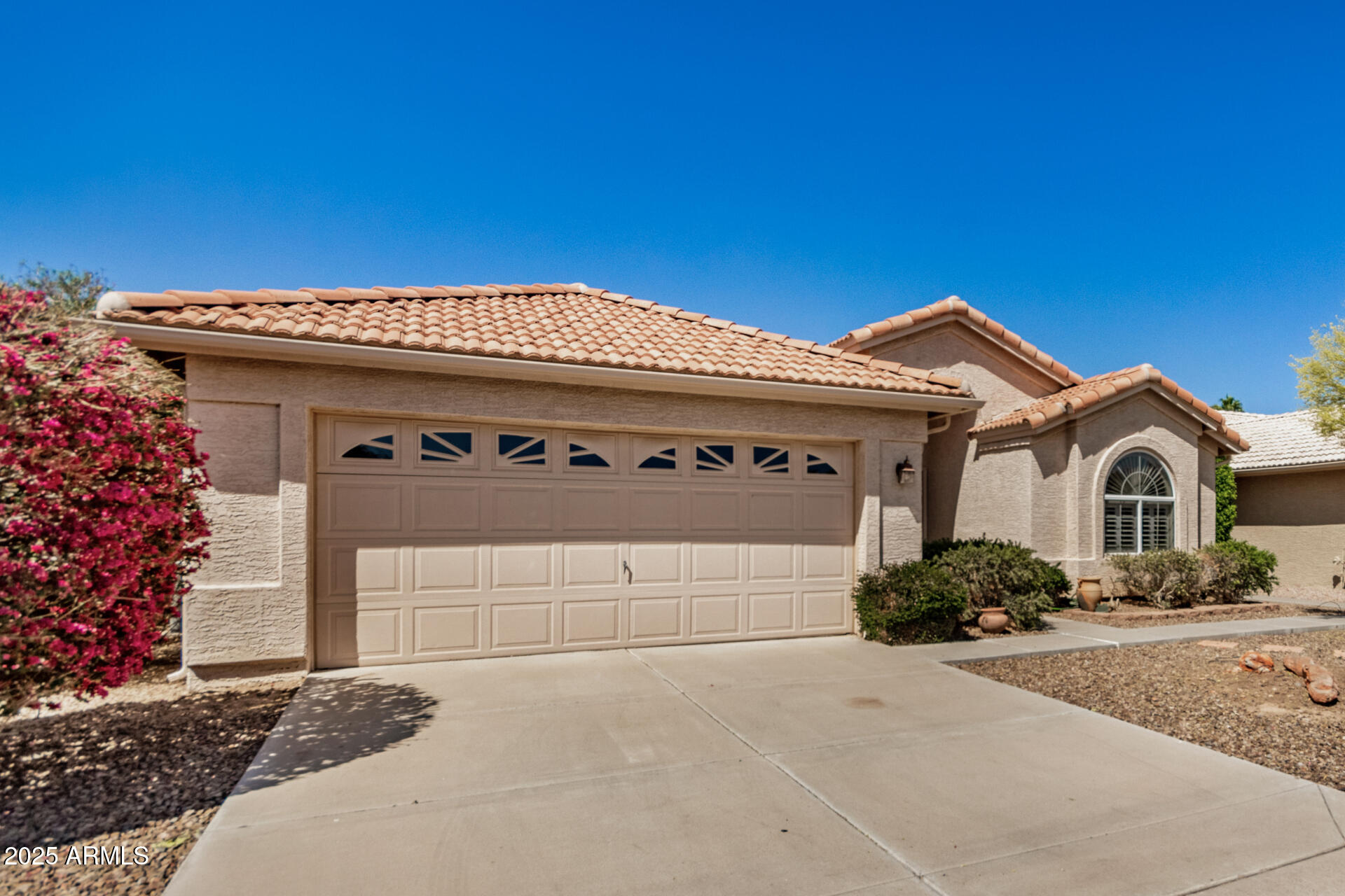 9214 E DIAMOND Drive