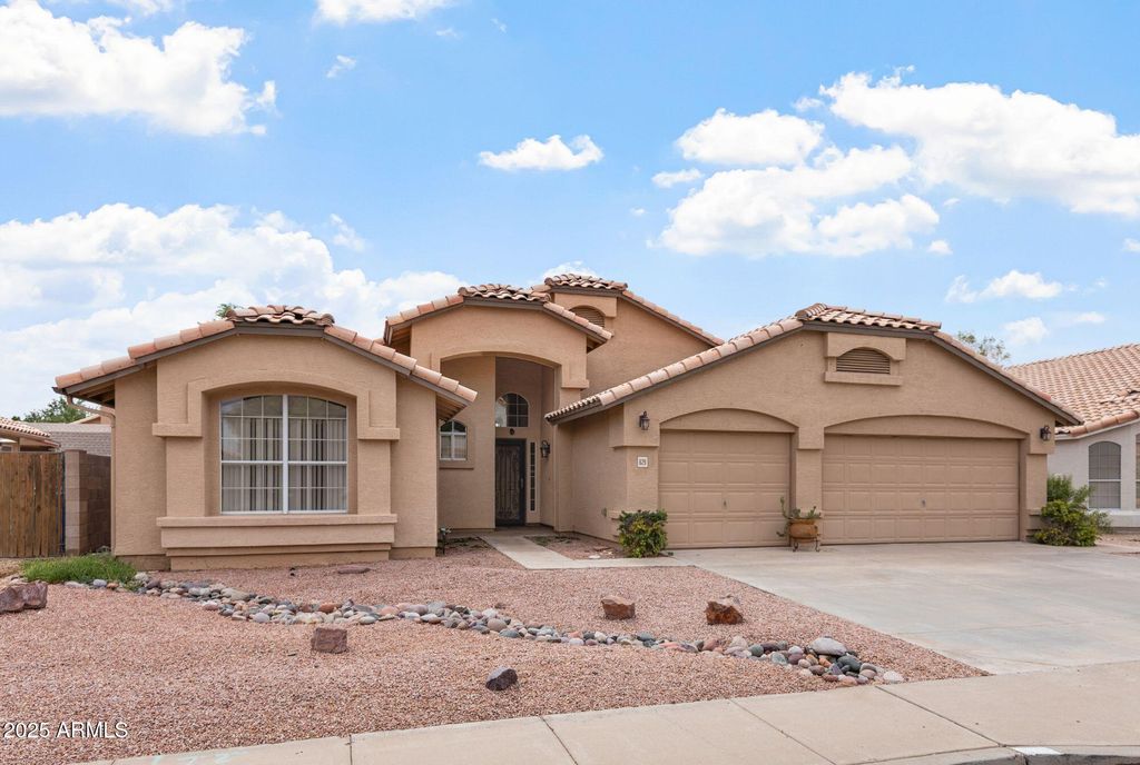 Photo of 629 W Navarro Avenue, Mesa, AZ 85210 (MLS # 6931749)