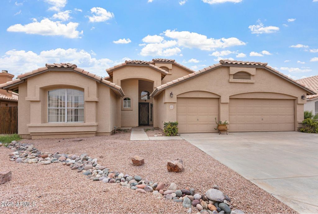 Photo of 629 W Navarro Avenue, Mesa, AZ 85210 (MLS # 6931749)
