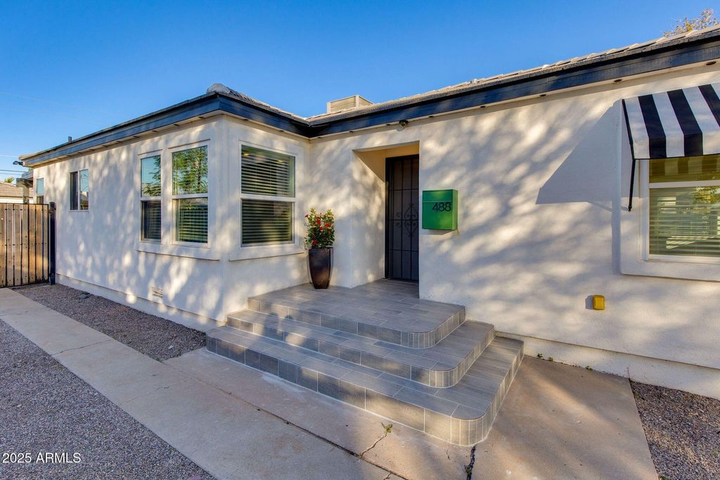 Photo of 488 N Washington Street, Chandler, AZ 85225 (MLS # 6957906)