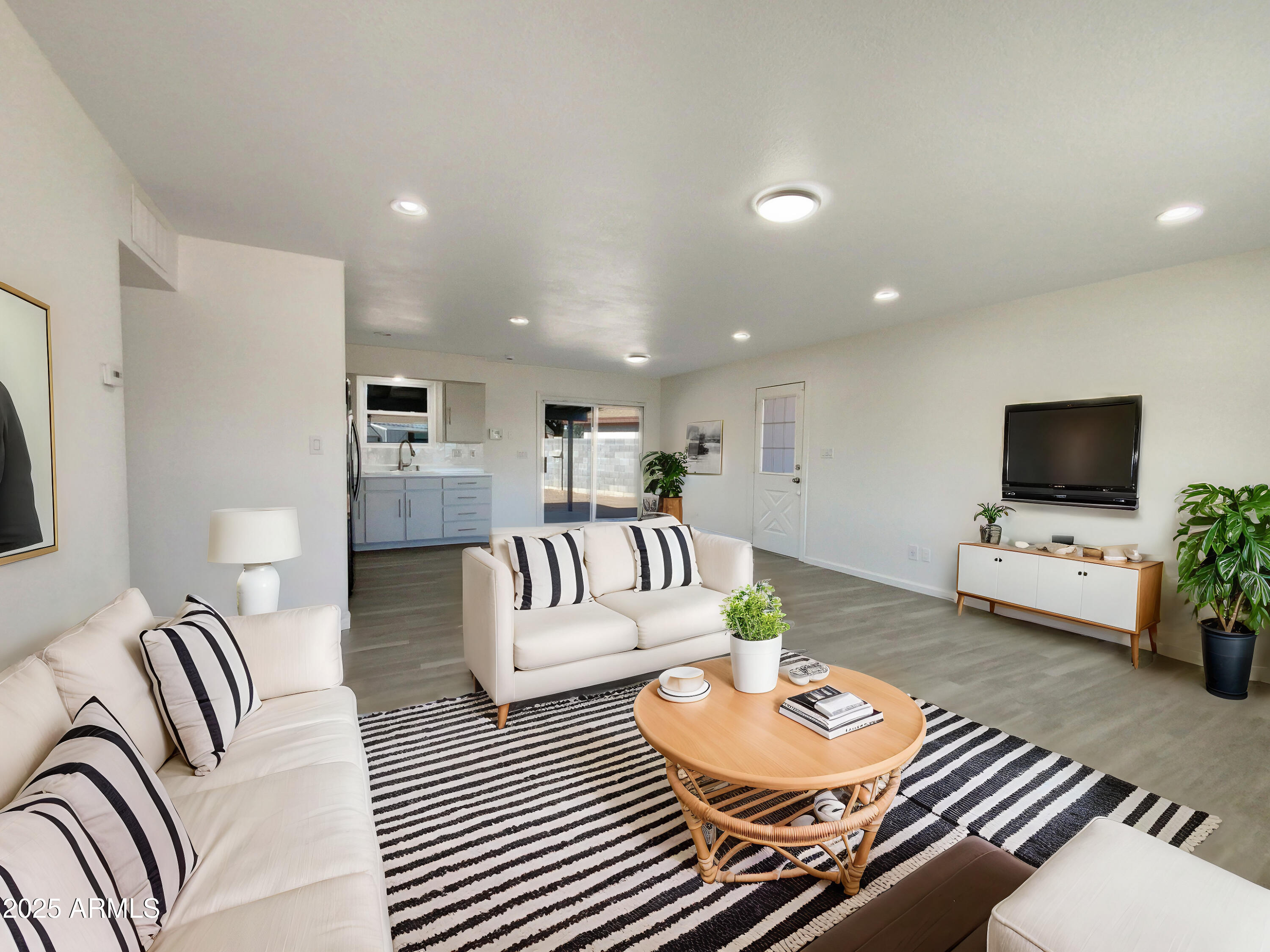 470 S DALEY --