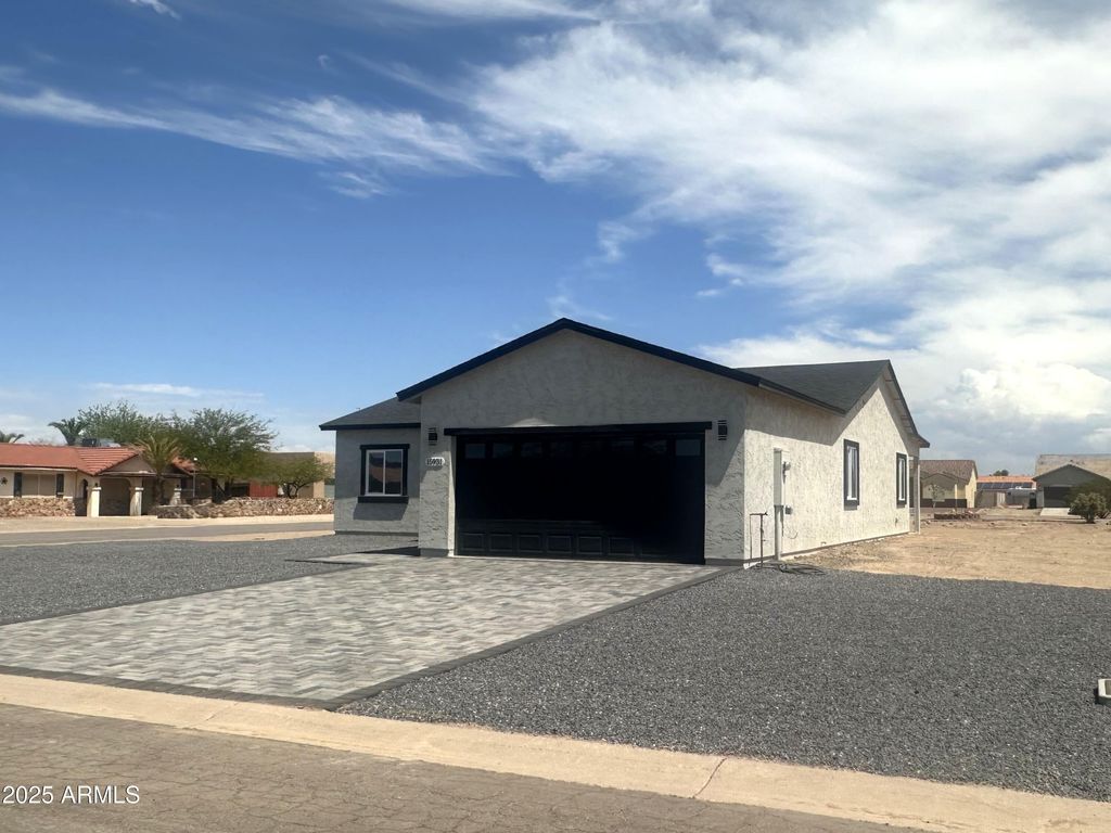 Photo of 15931 S Fischer Place, Arizona City, AZ 85123 (MLS # 6897006)