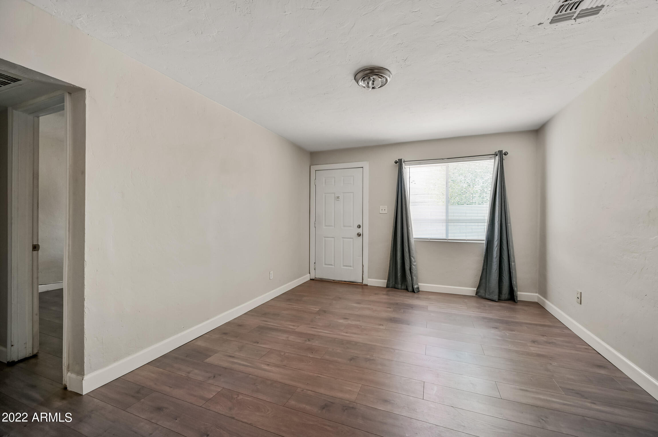 2142 E Taylor Street 7