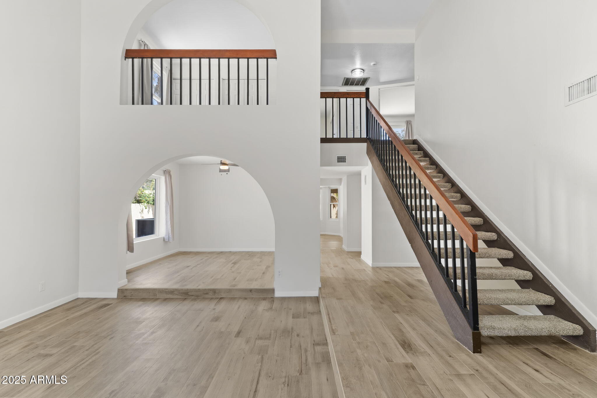 2619 S Los Altos --
