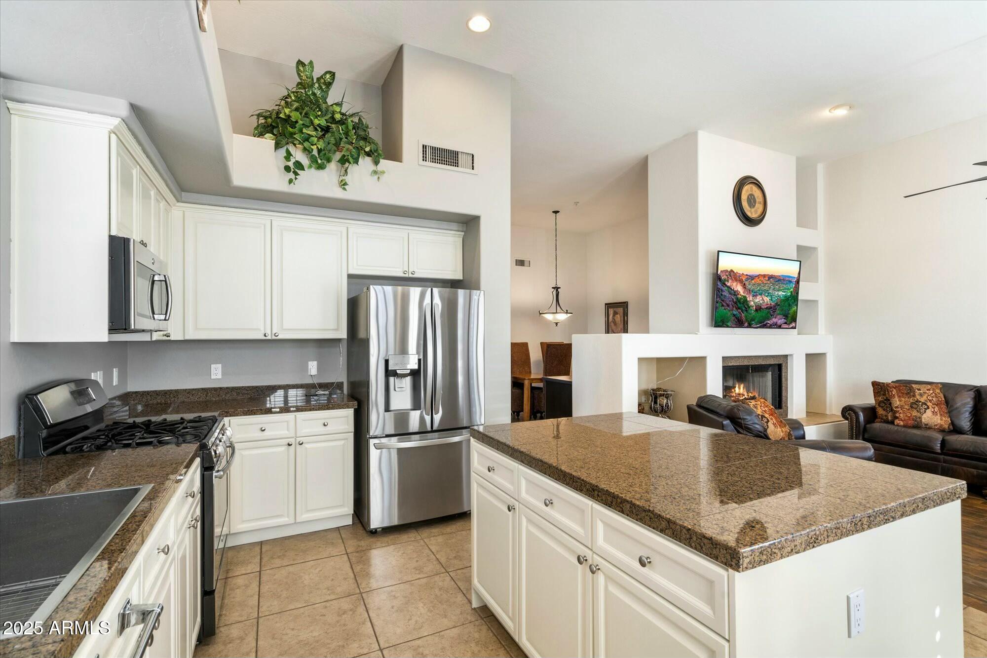 7105 E HIBISCUS Way
