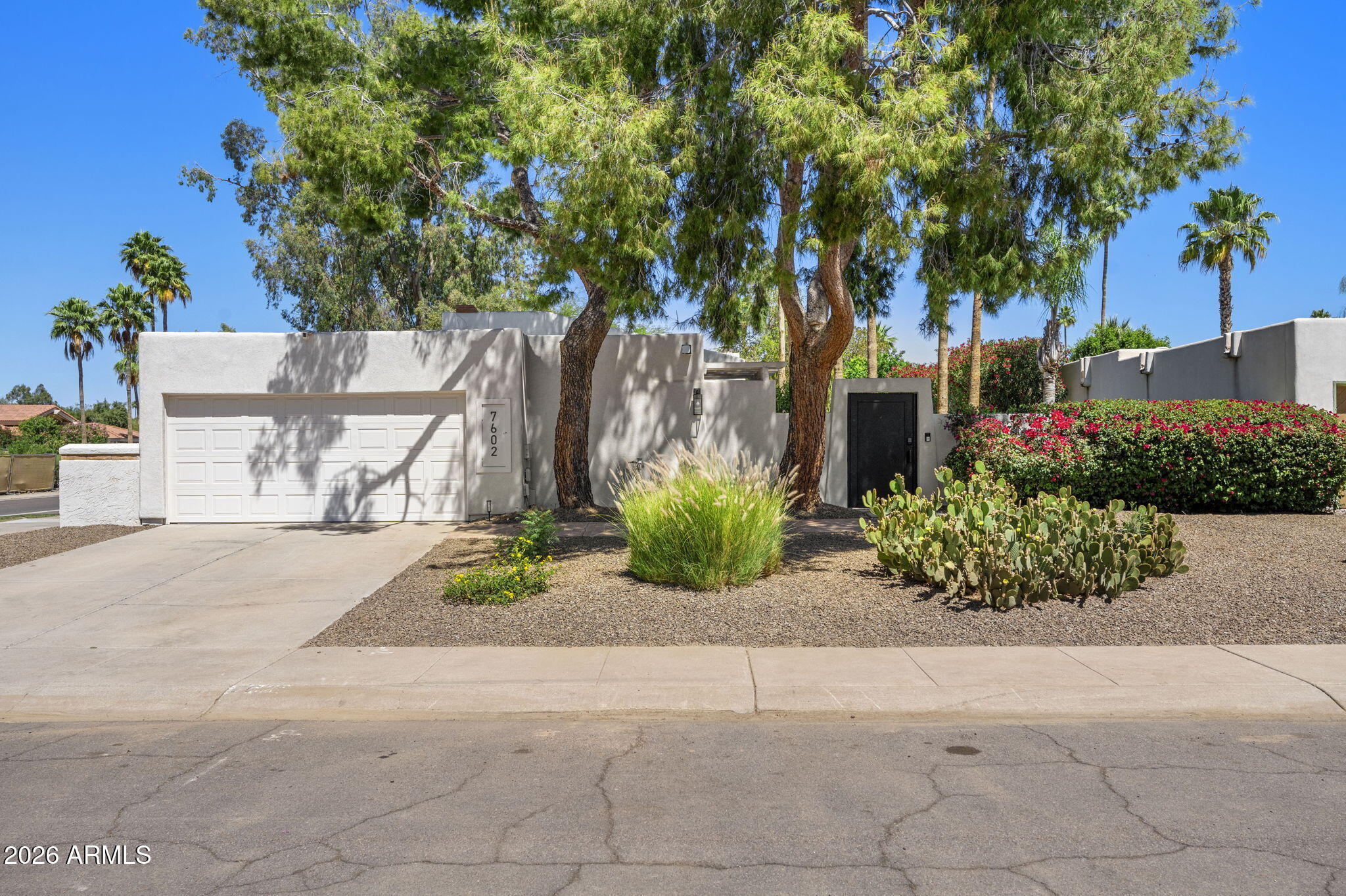 7602 E VIA DEL REPOSO --