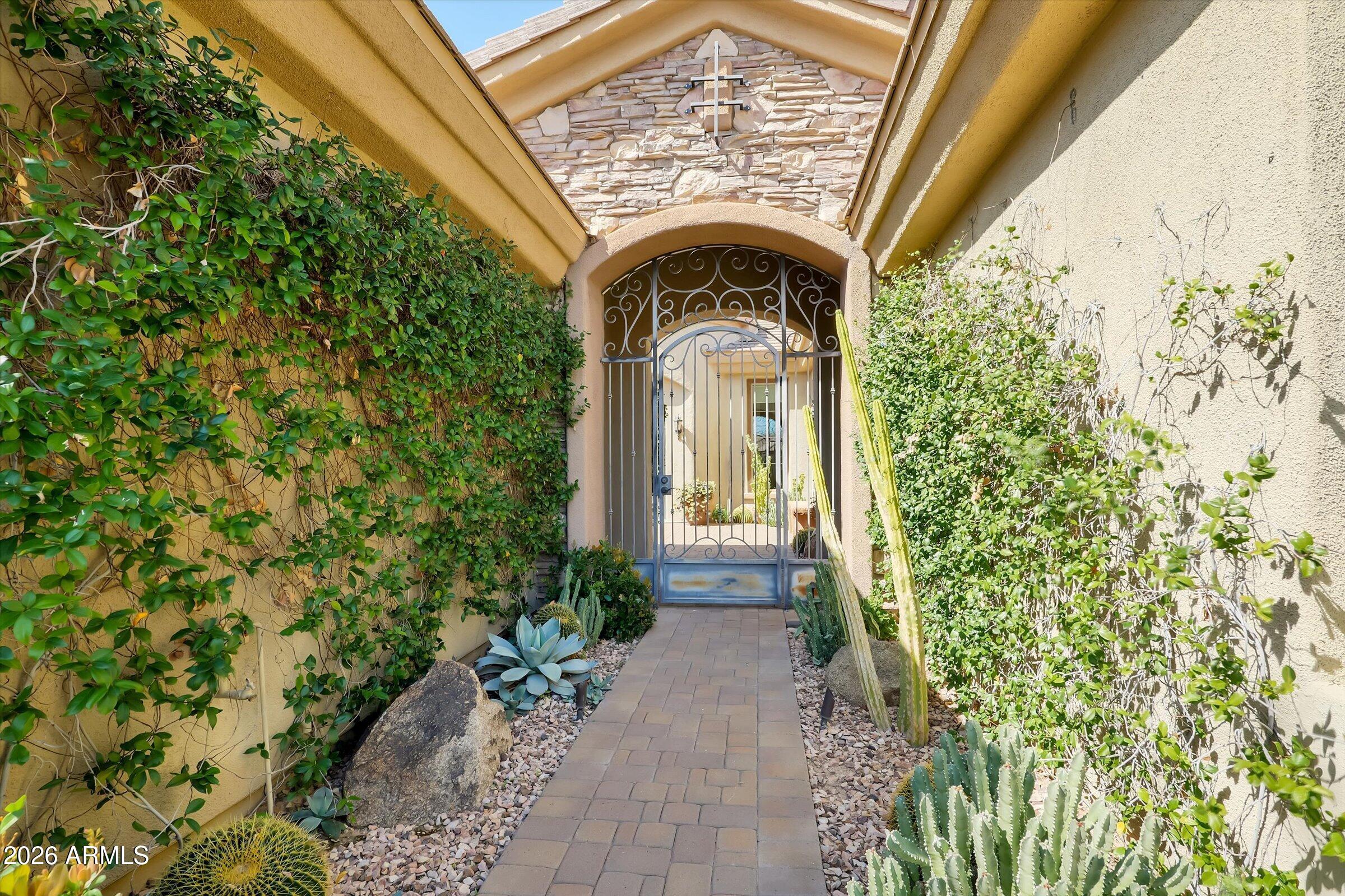 40808 N THUNDER HILLS Court