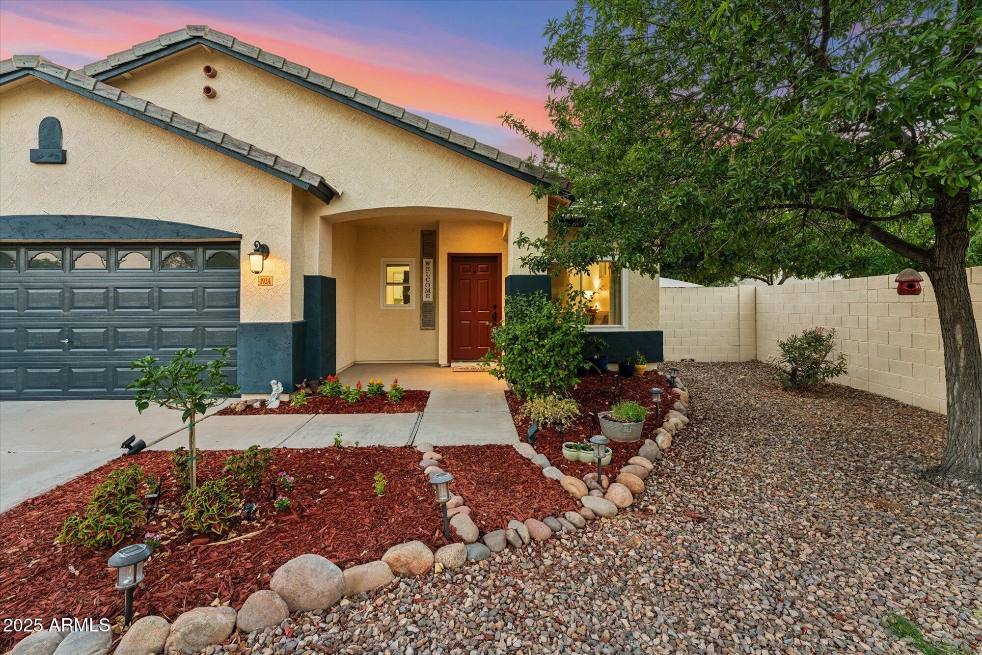 Homes 2 1924 S ROME Street