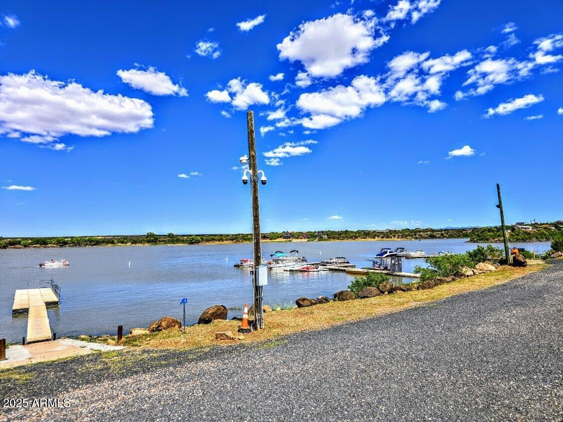 WHITE MOUNTAIN LAKES UNIT 11 - Land