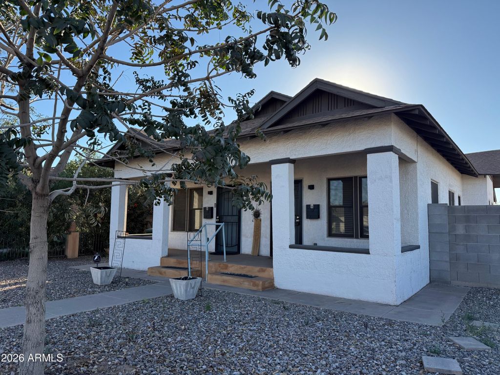 Photo of 438 N 17th Avenue, Phoenix, AZ 85007 (MLS # 7002266)