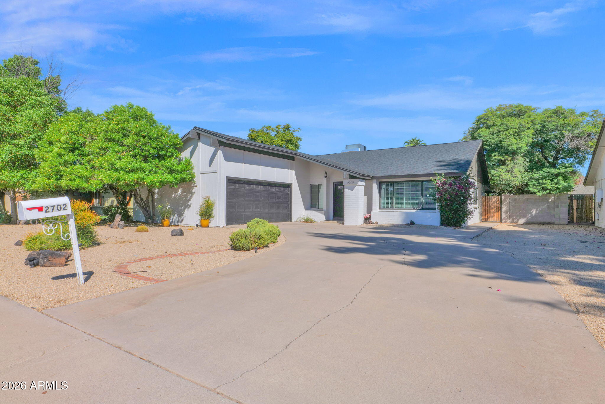 2702 E CORRINE Drive