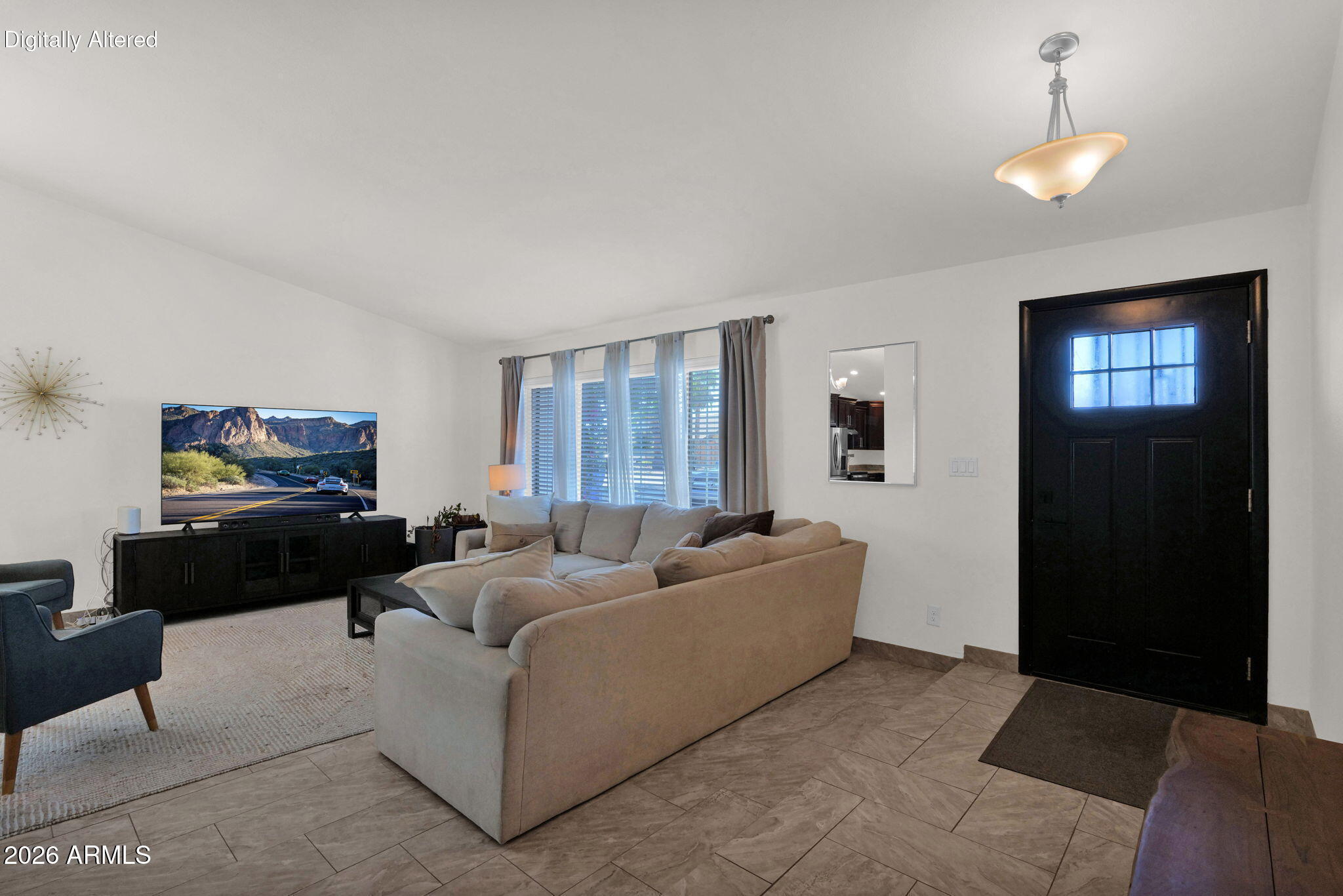 2702 E CORRINE Drive