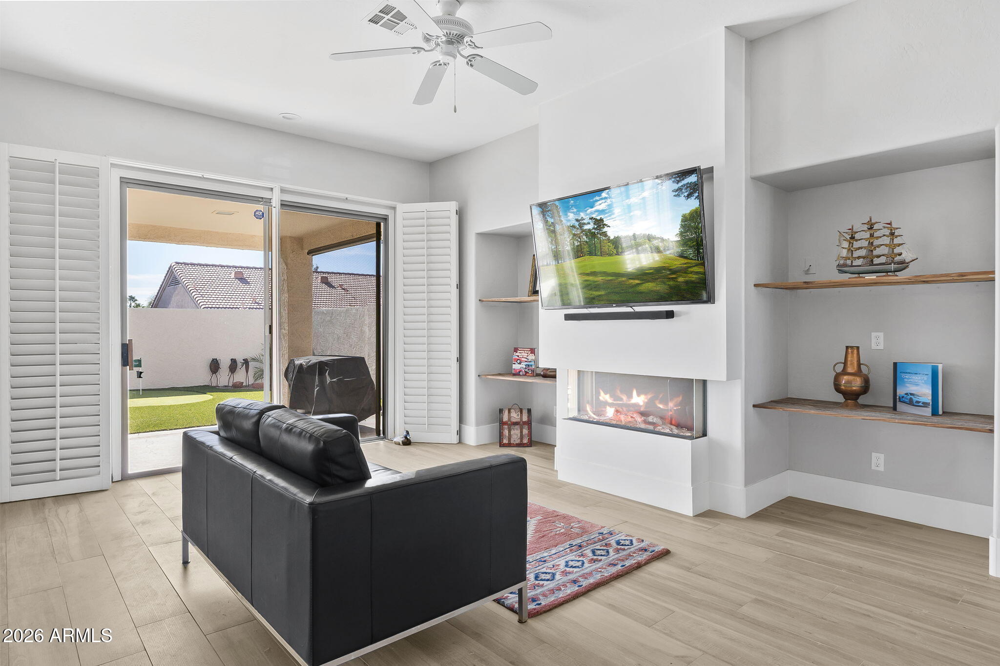 6223 E JUNIPER Avenue