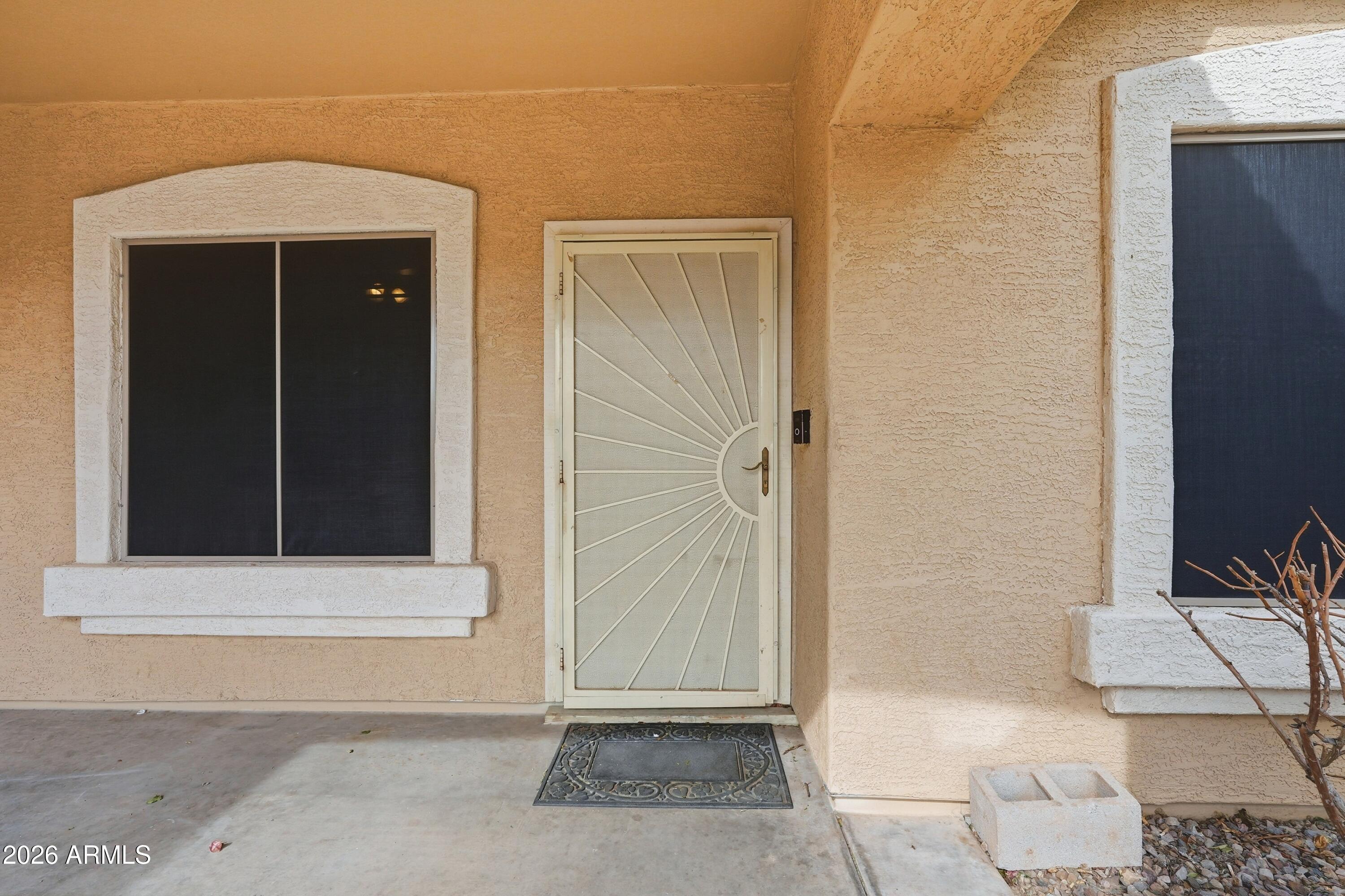 1598 E DESERT BREEZE Drive