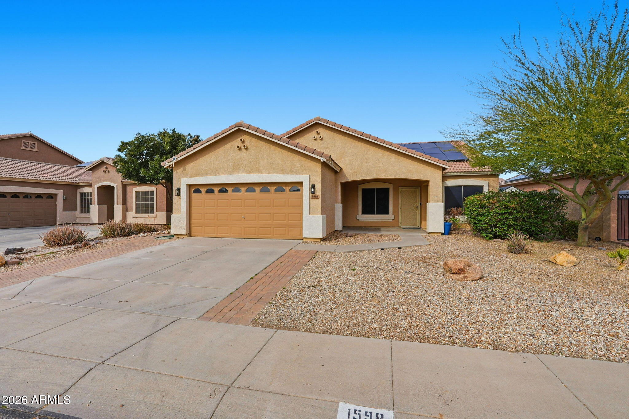 1598 E DESERT BREEZE Drive
