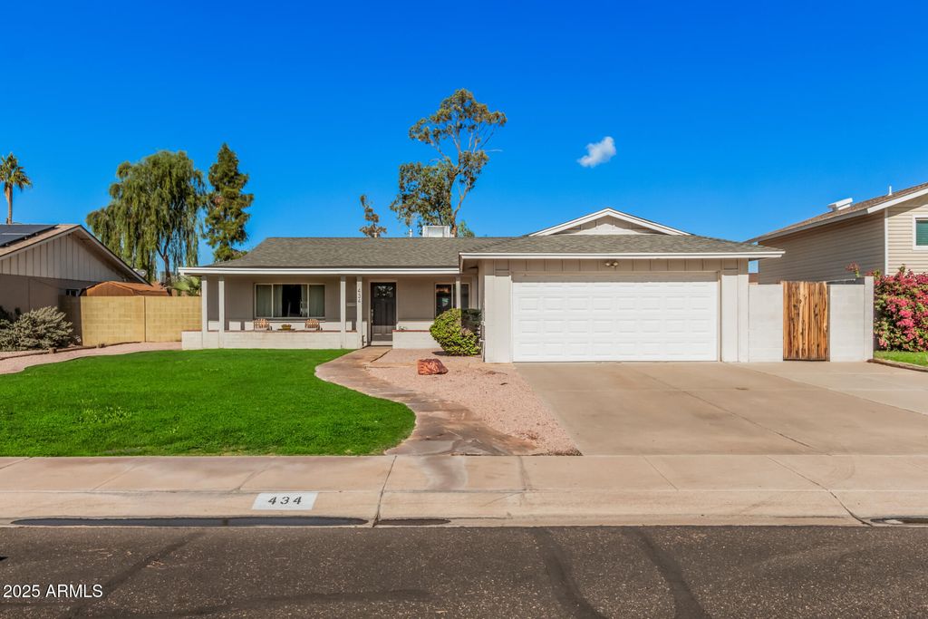 Photo of 434 E Carson Drive, Tempe, AZ 85282 (MLS # 6951593)