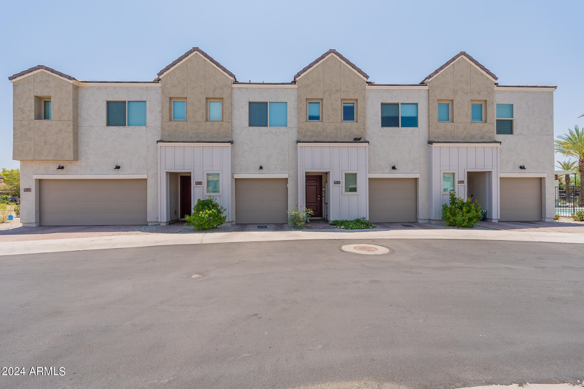 View Phoenix, AZ 85021 townhome