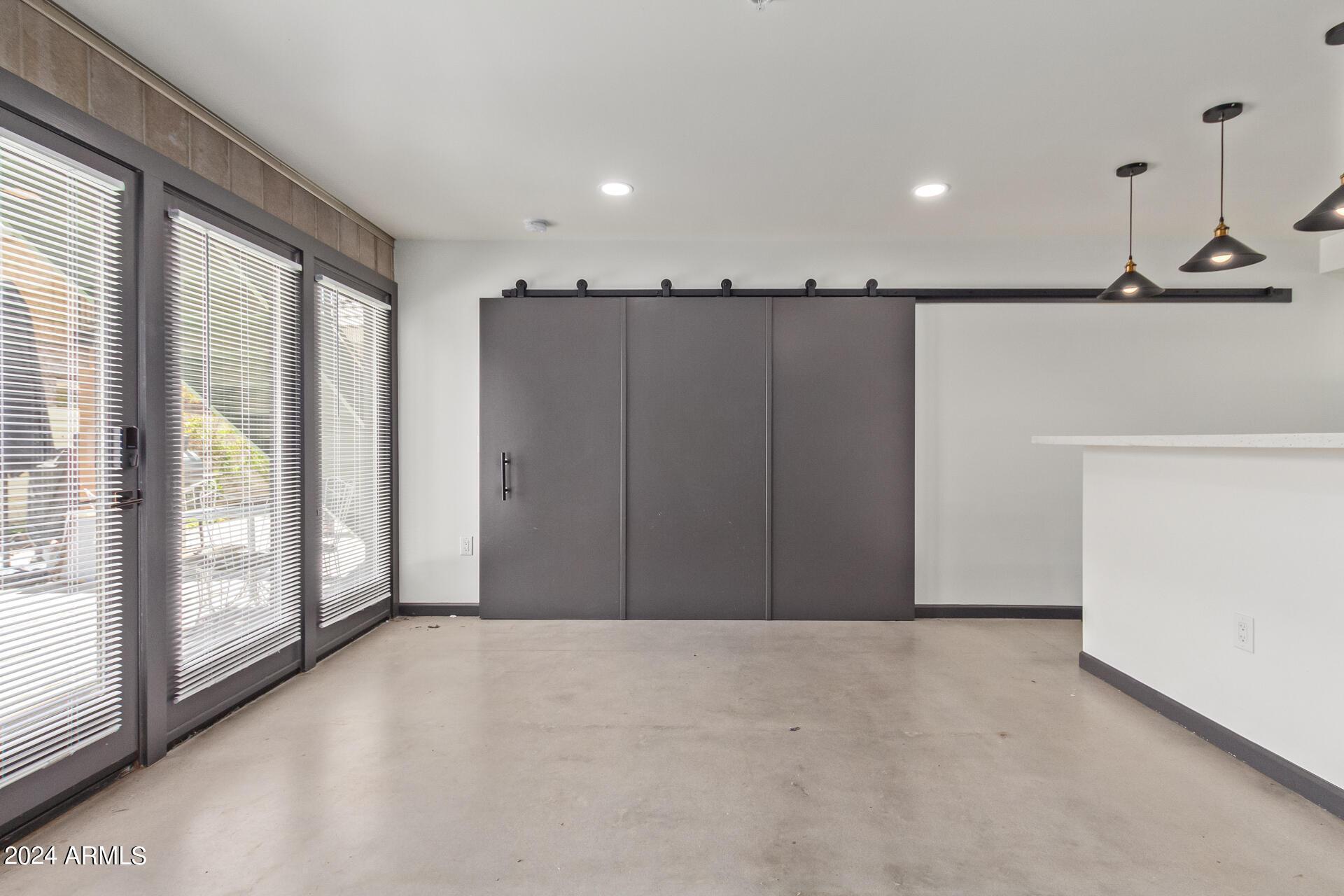 129 N 11th Avenue 1A