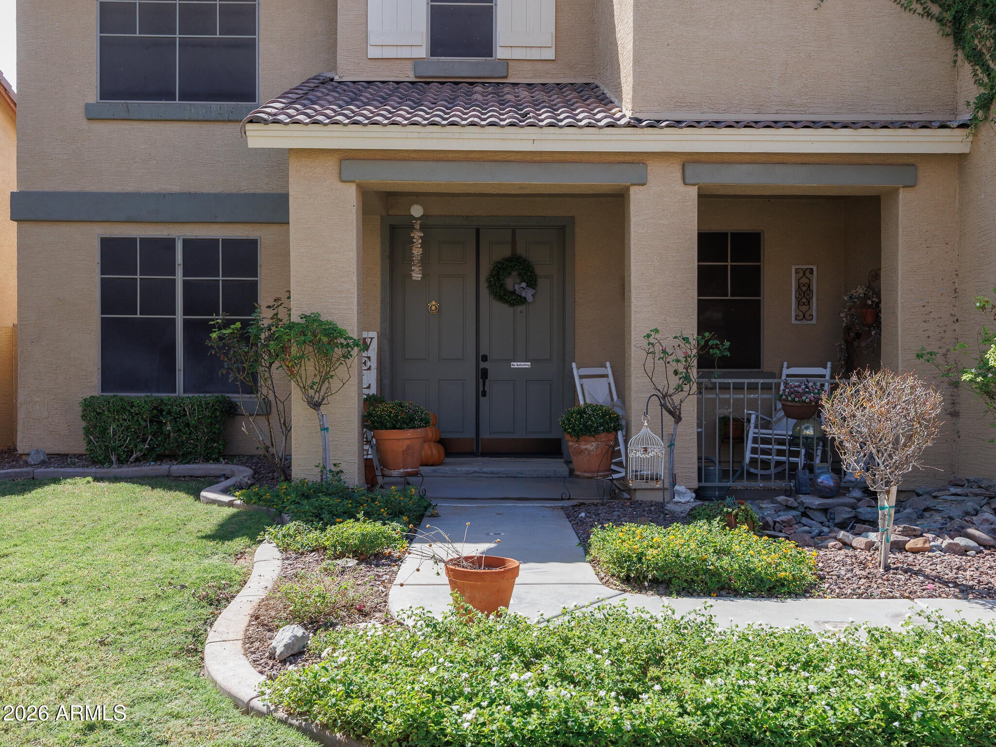 1581 E Prickly Pear Place
