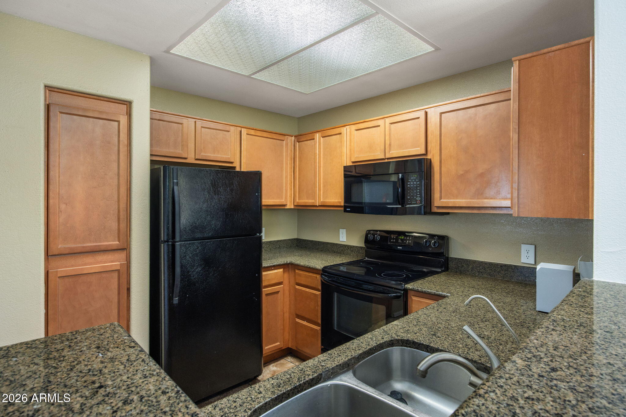 11375 E SAHUARO Drive 2082