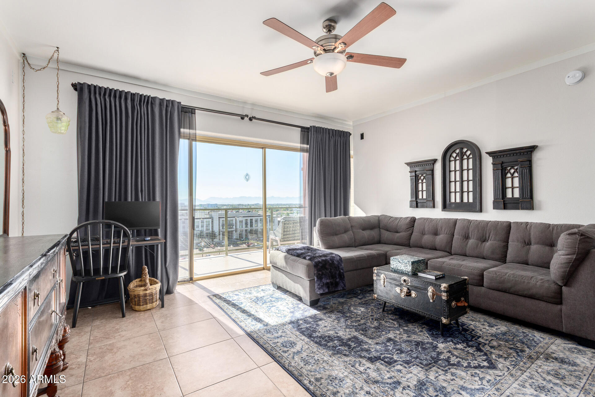 4750 N CENTRAL Avenue 8B