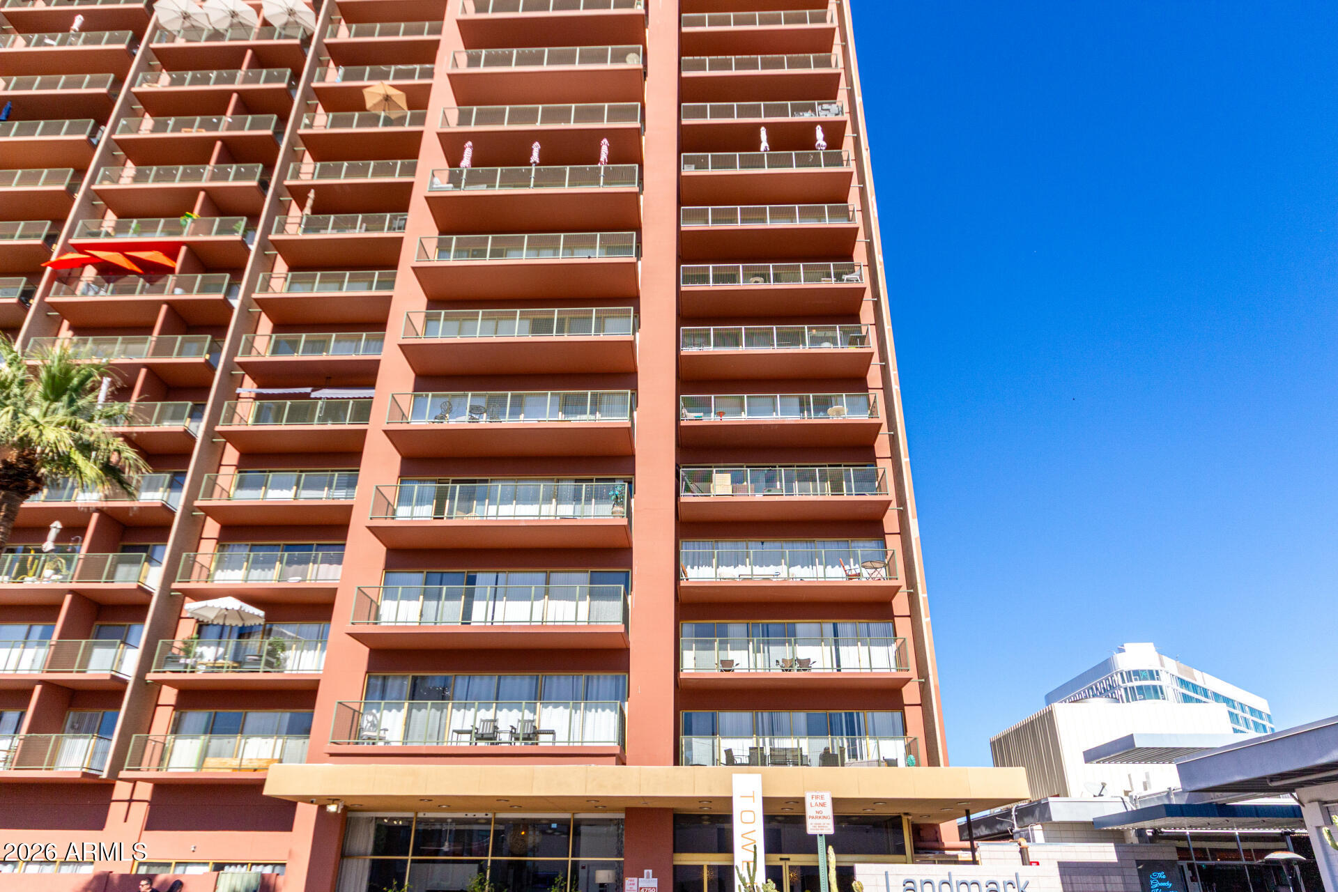 4750 N CENTRAL Avenue 8B